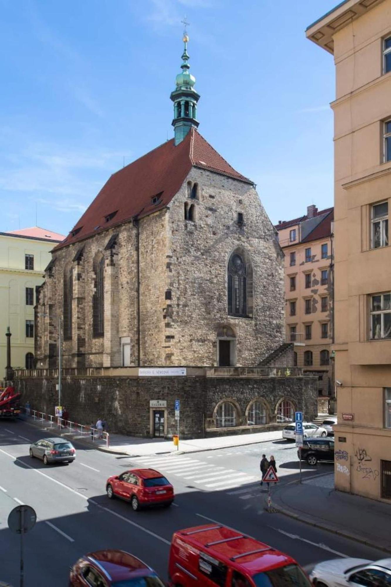 Place Of Grace - 50 Meters From Dancing House Prague Exterior photo